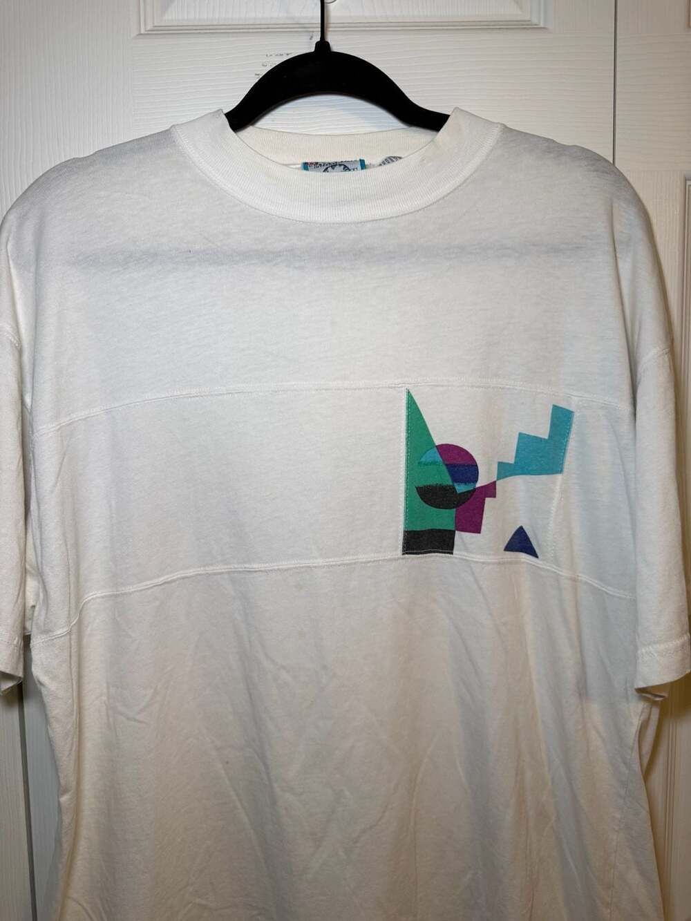 Custom Club International Sport By Van Heusen Geometric T-Shirt Size L